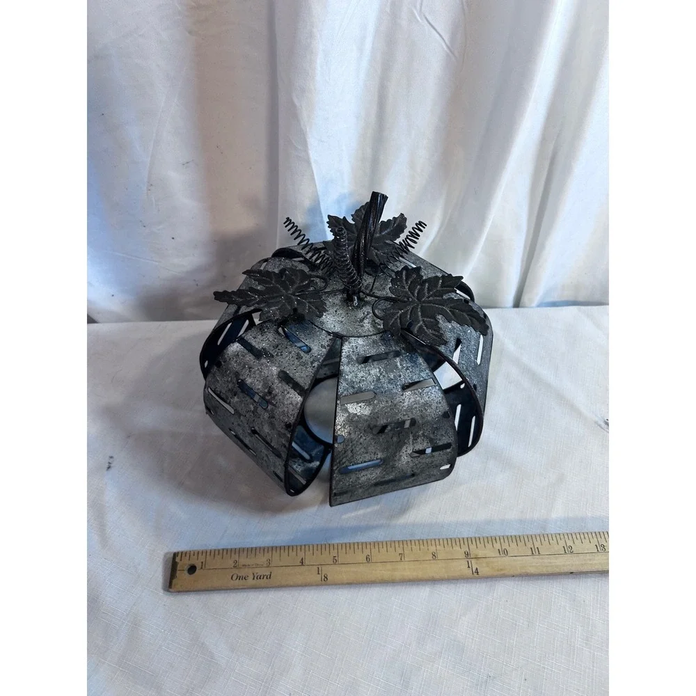 Unbranded galvanized metal